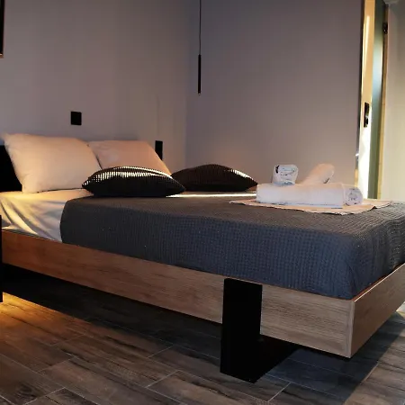 Oihalia's Petit Double Apartment