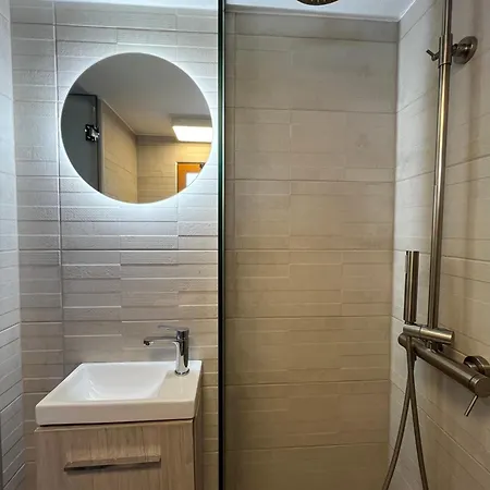 Oihalia's Petit Double Apartment Avlonarion