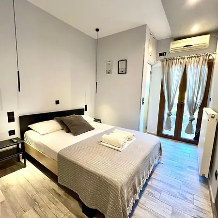 Oihalia's Petit Double Apartment *